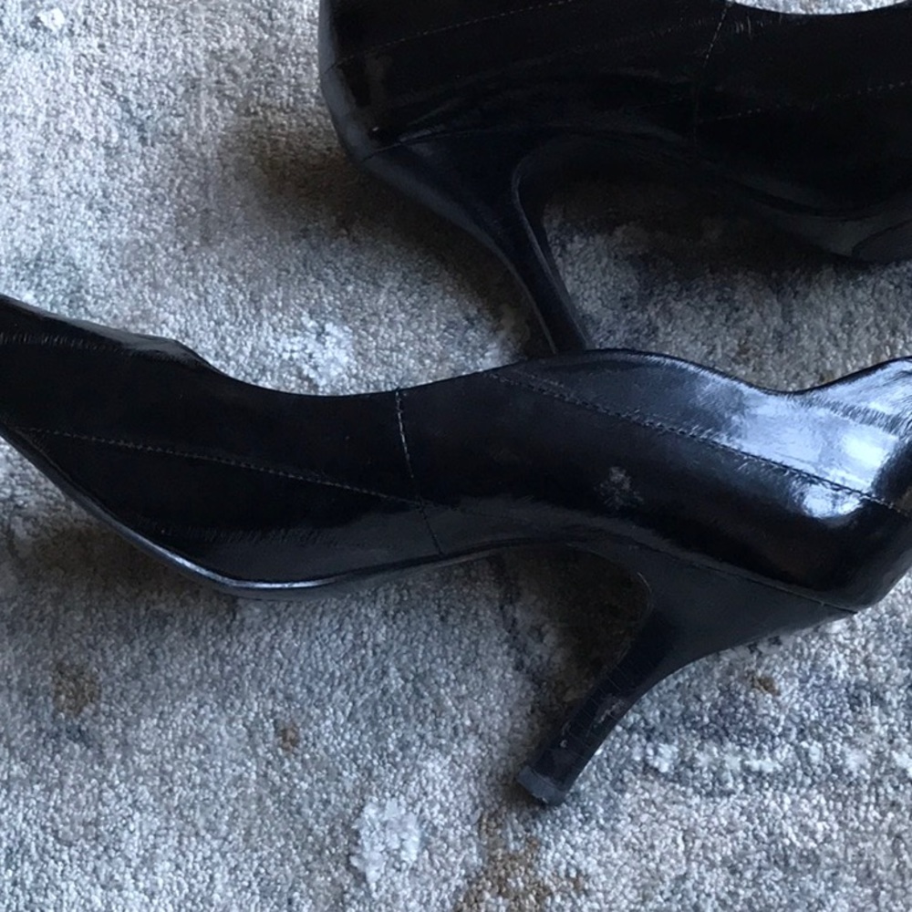 Liz Claiborne peep toe heels - Picture 6 of 6